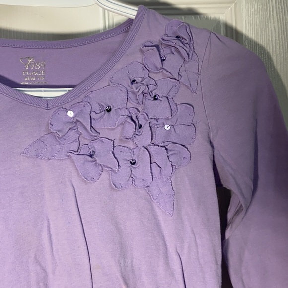 Purple long sleeve top with flower design - Picture 2 of 2
